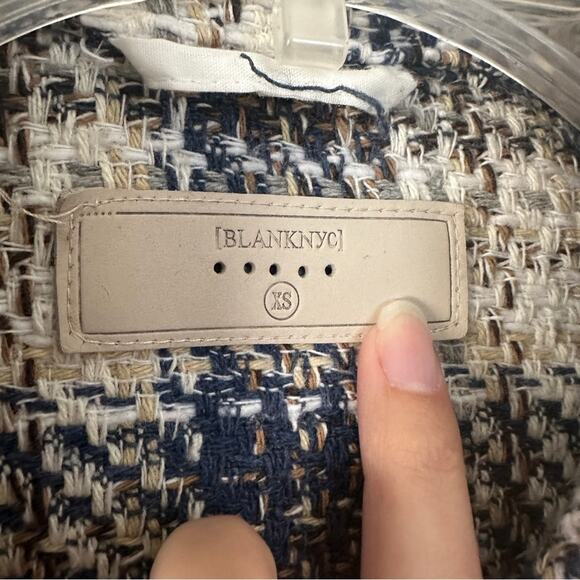 BLANK NYC Plaid Tweed Shacket Jacket In Blue White XS - Picture 4 of 7